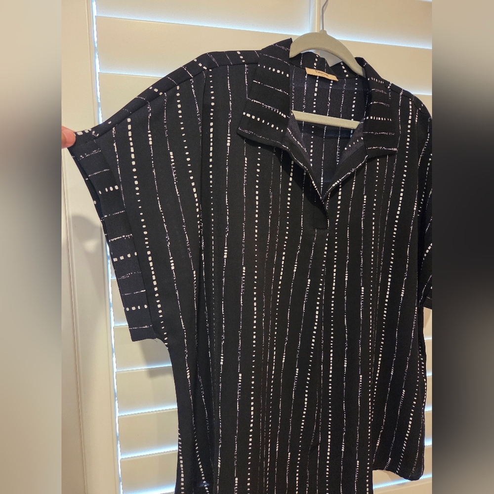 Timeson Short Sleeve Top - Picture 6 of 7